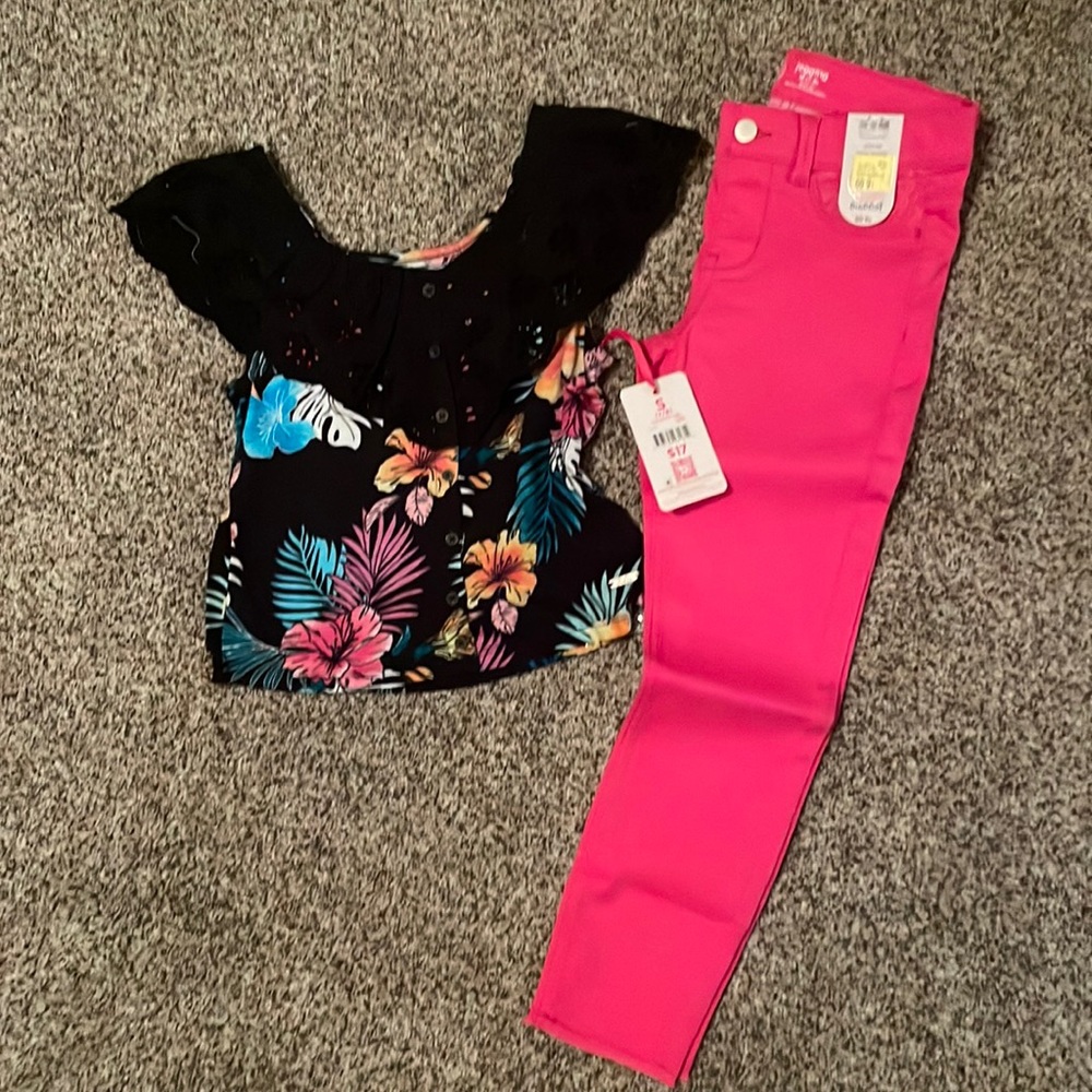 Justice pink jegging with black floral top - NWT